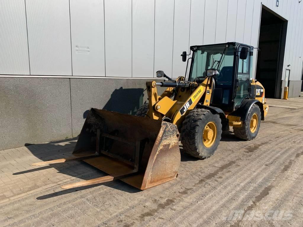 CAT 906 Gumikerekes homlokrakodók