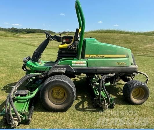 John Deere 8900A Ráülős fűnyírók