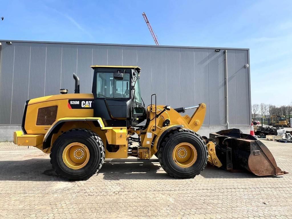 CAT 926M Gumikerekes homlokrakodók