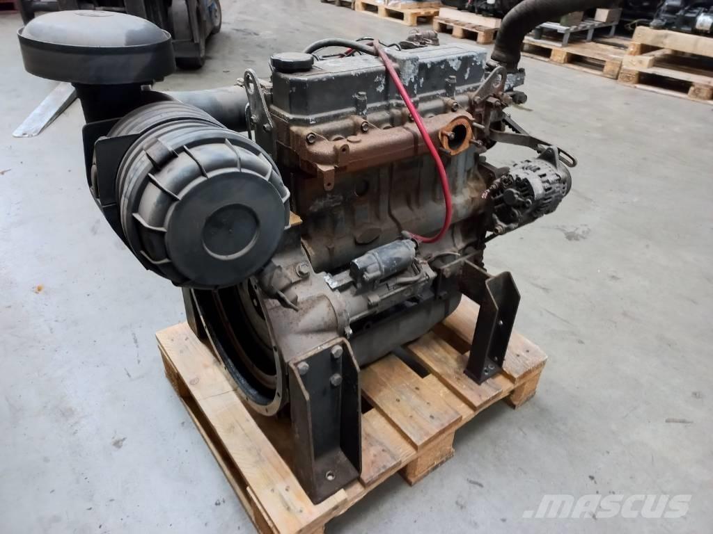 Mitsubishi S4S Motorok