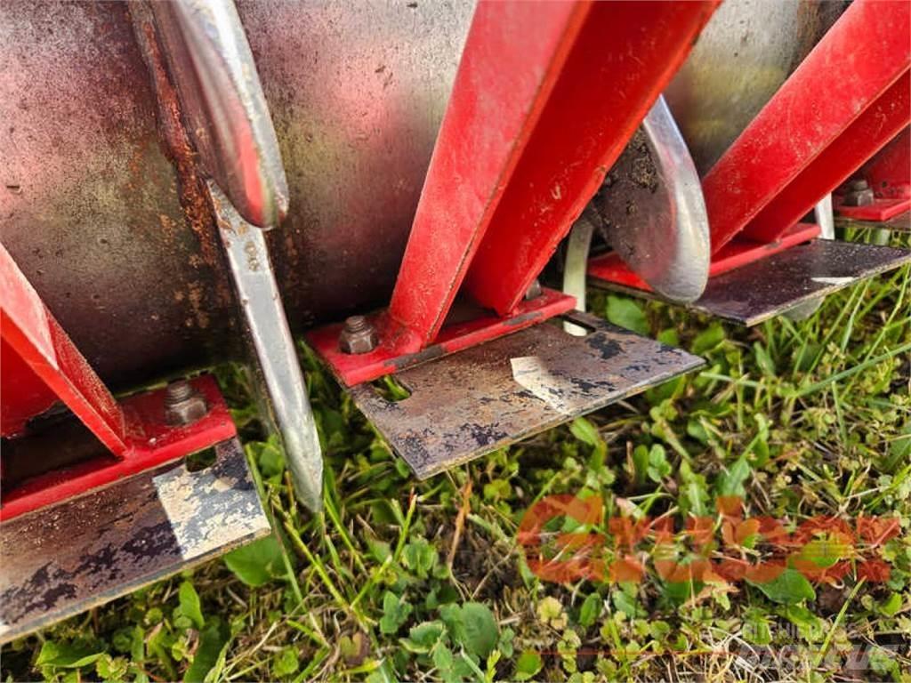 Lely 2,50 m Kardánhajtású ekék és Forgó-boronák