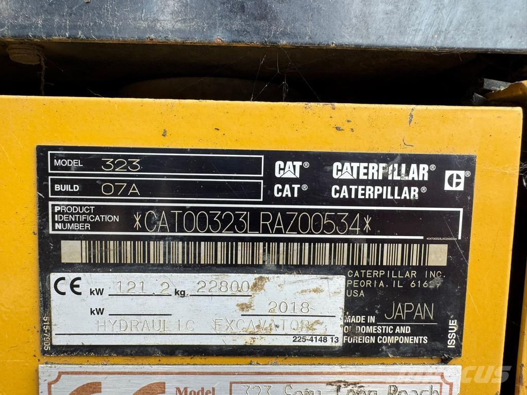 CAT 323 Lánctalpas kotrók