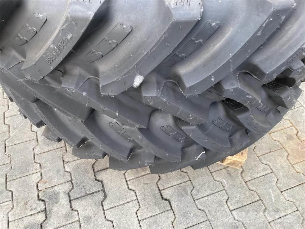 BKT 420/85R38 Gumiabroncsok, kerekek és felnik