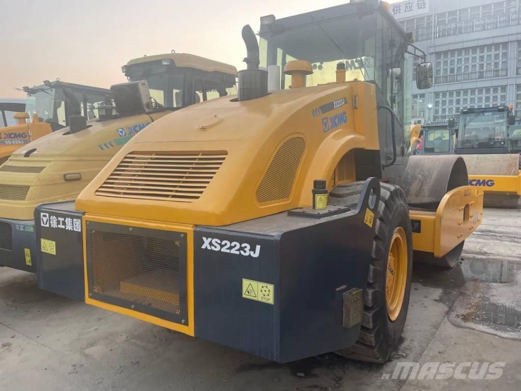 XCMG XS 223 J Egydobos hengerek