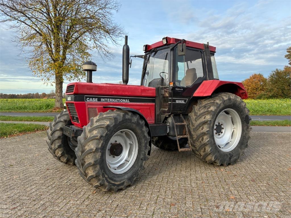 Case IH 1255 Traktorok