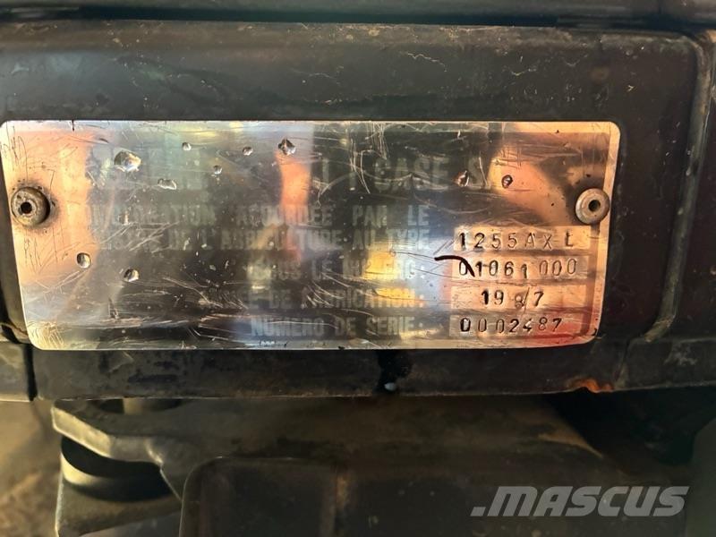 Case IH 1255 Traktorok