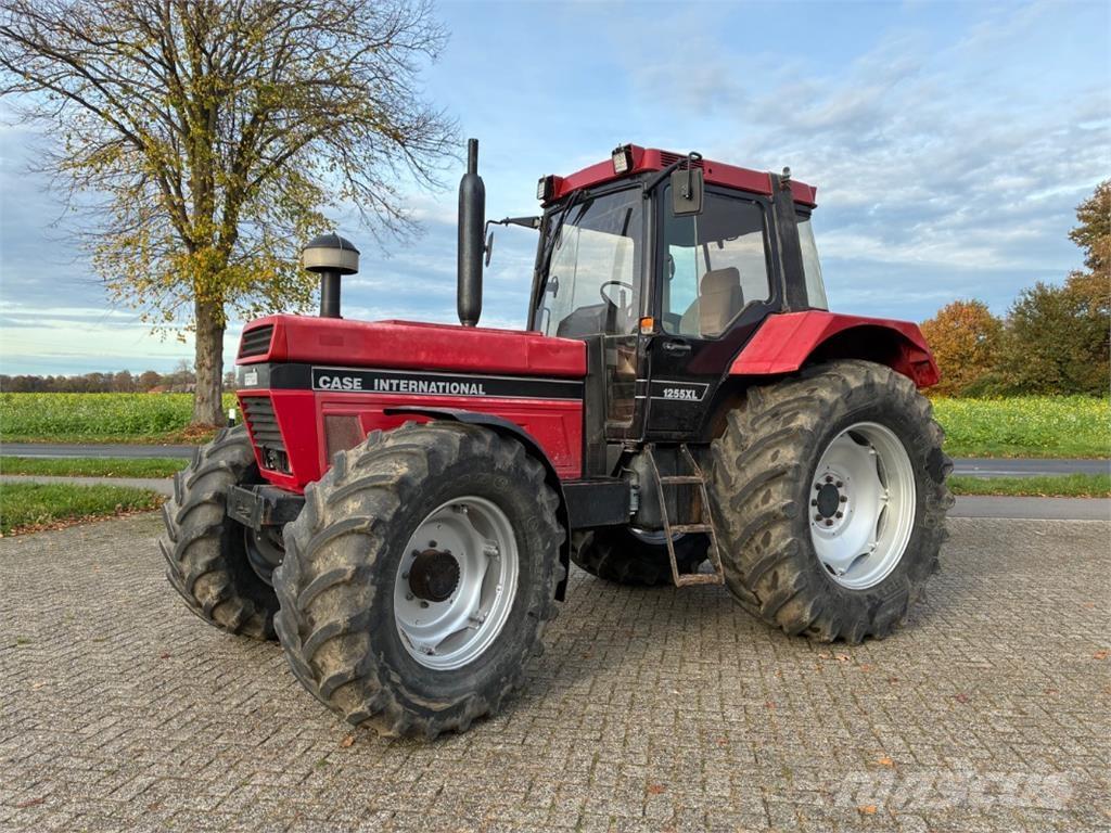 Case IH 1255 Traktorok