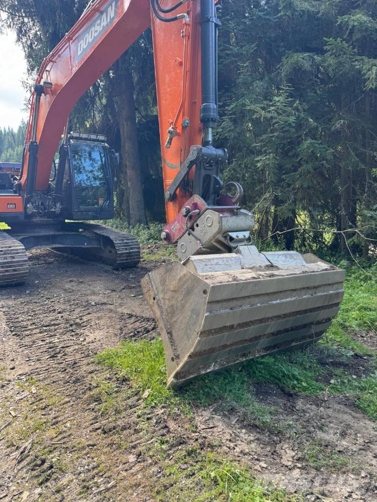 Doosan DX 225 LC-7 Lánctalpas kotrók