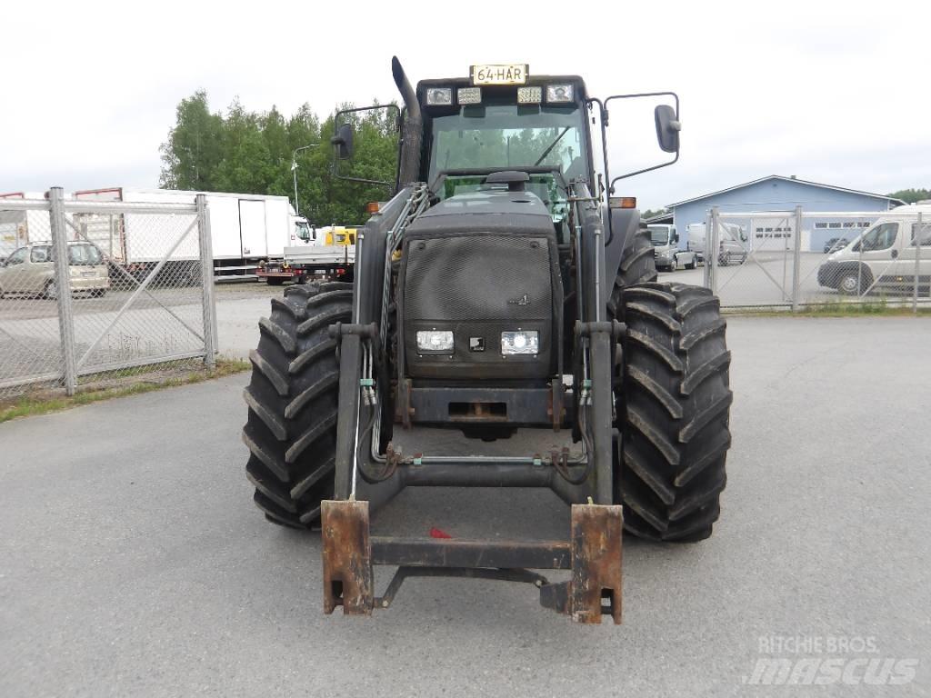 Valtra 8050 Traktorok
