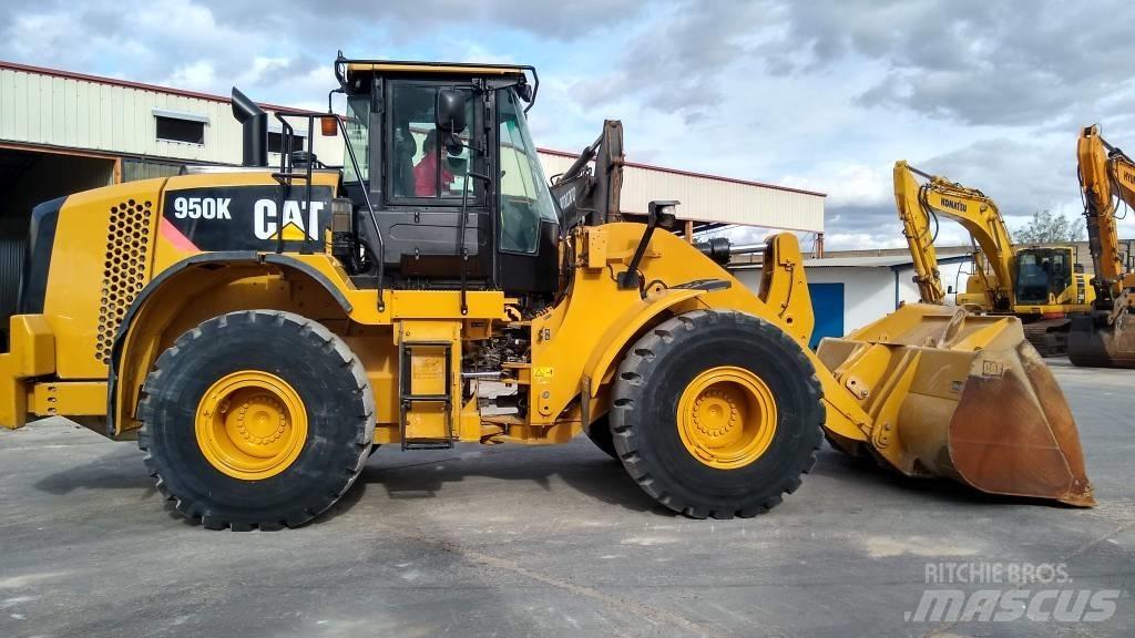 CAT 950K Gumikerekes homlokrakodók