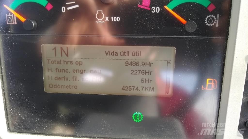 CAT 950K Gumikerekes homlokrakodók