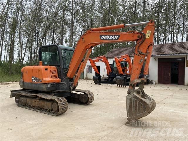 Doosan DX 60 Mini kotrók < 7t