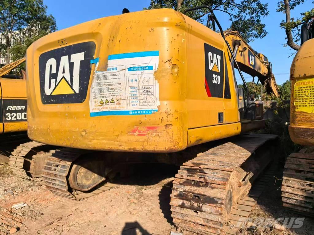 CAT 323 Lánctalpas kotrók