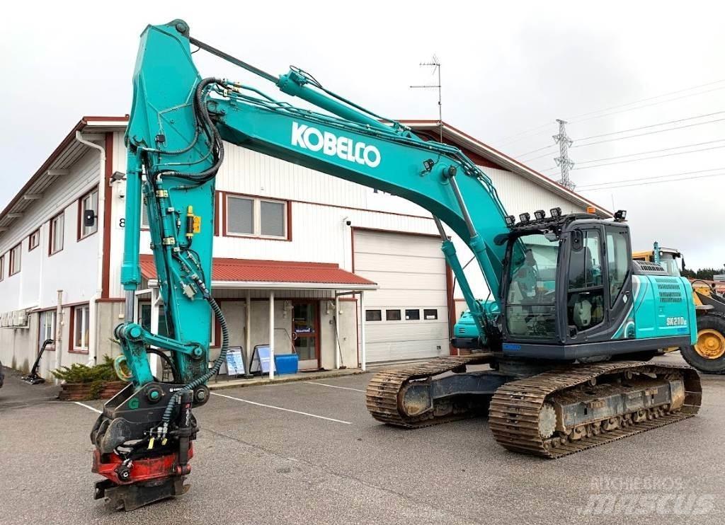 Kobelco SK210LC-10 Lánctalpas kotrók