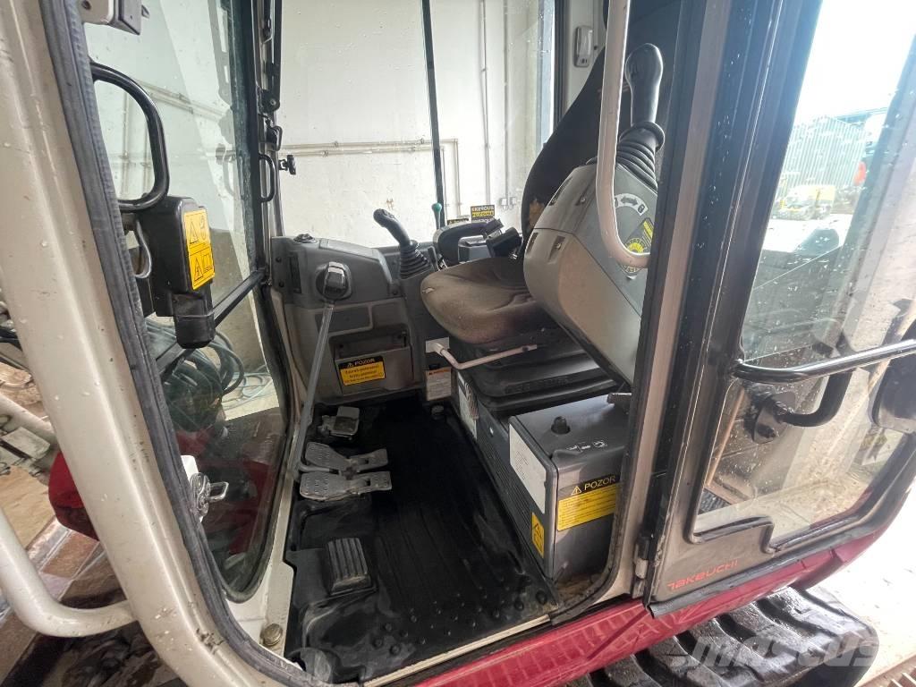 Takeuchi TB 250 Mini kotrók < 7t