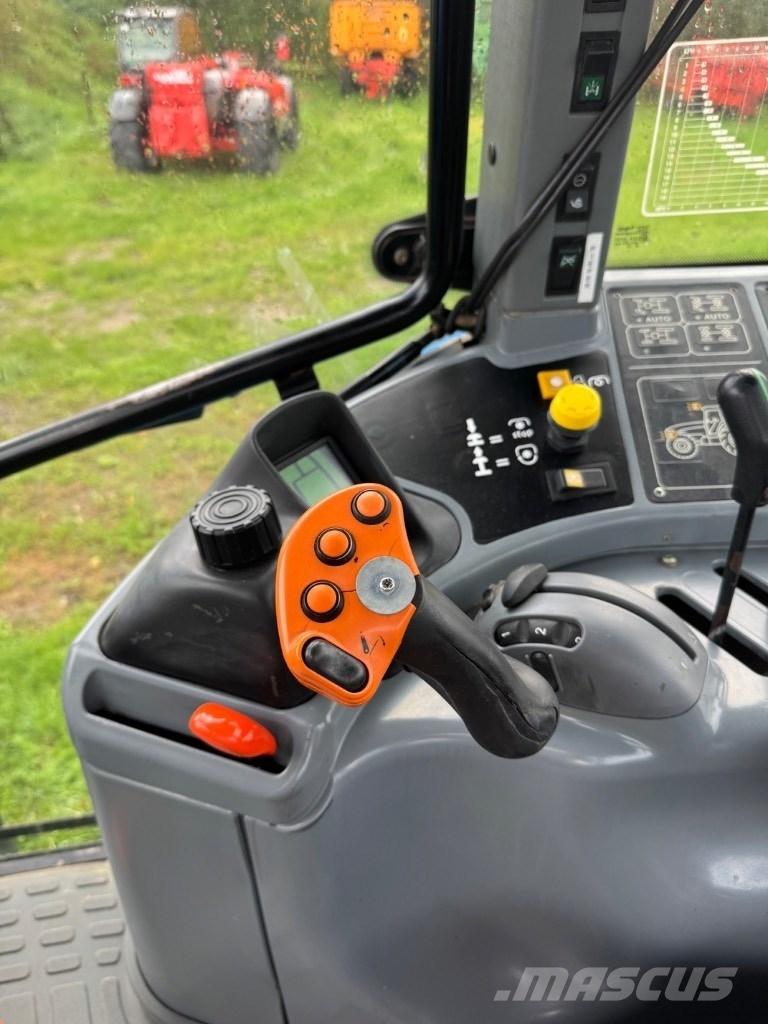 New Holland TM 175 Traktorok