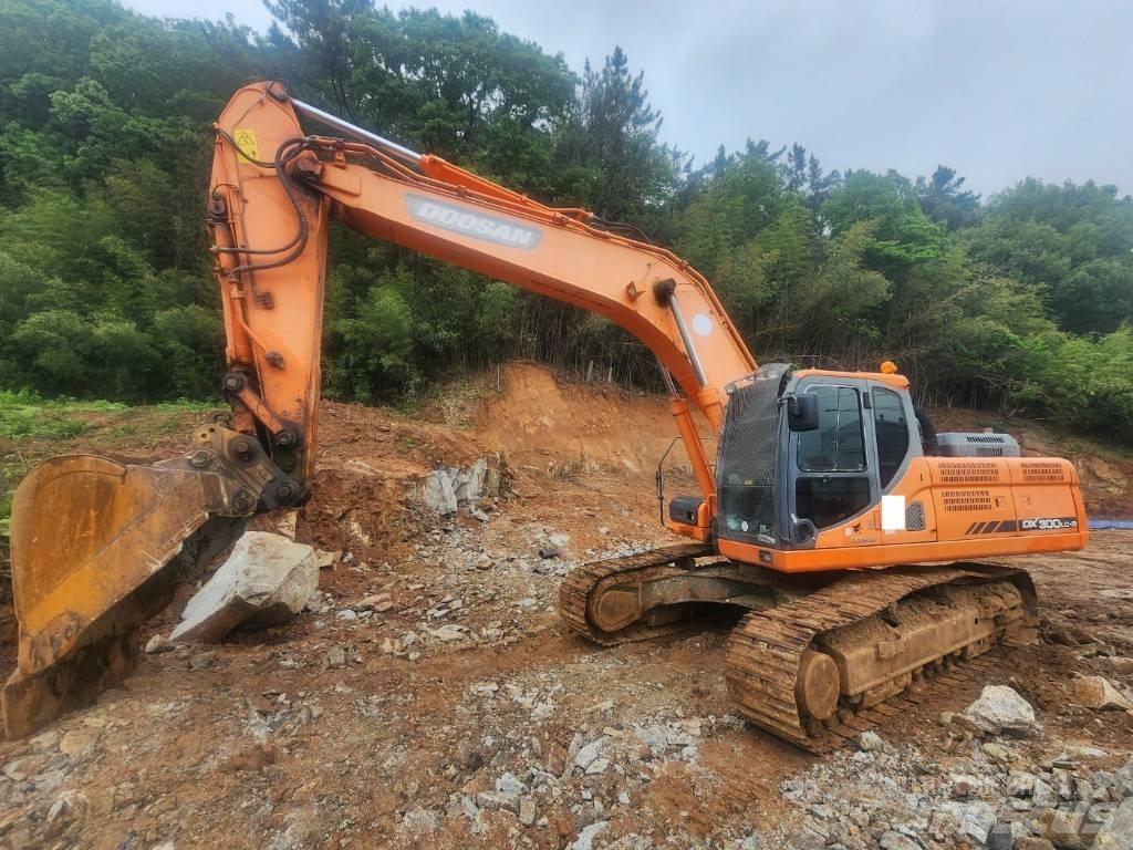 Doosan DX 300 LC-5 Lánctalpas kotrók