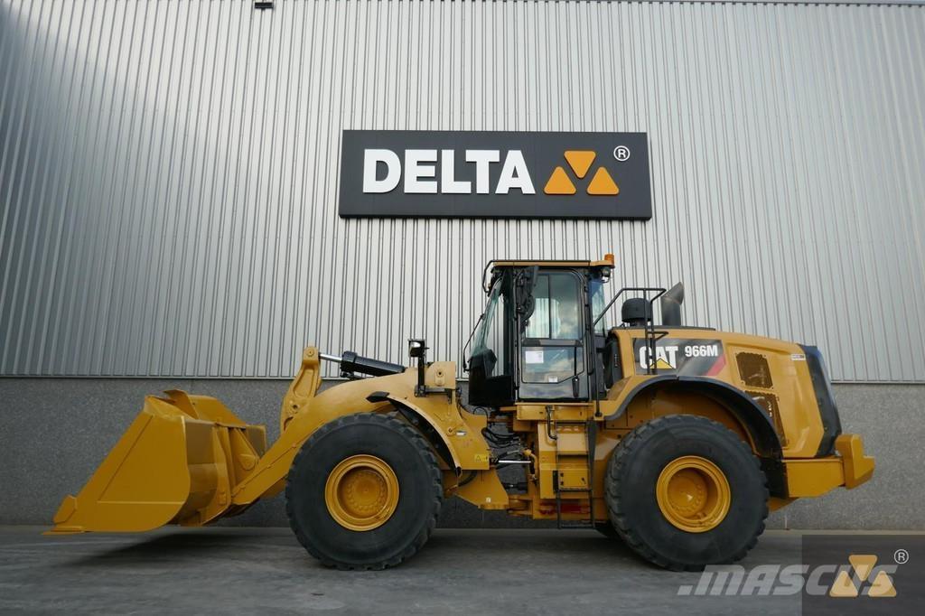 CAT 966M Gumikerekes homlokrakodók