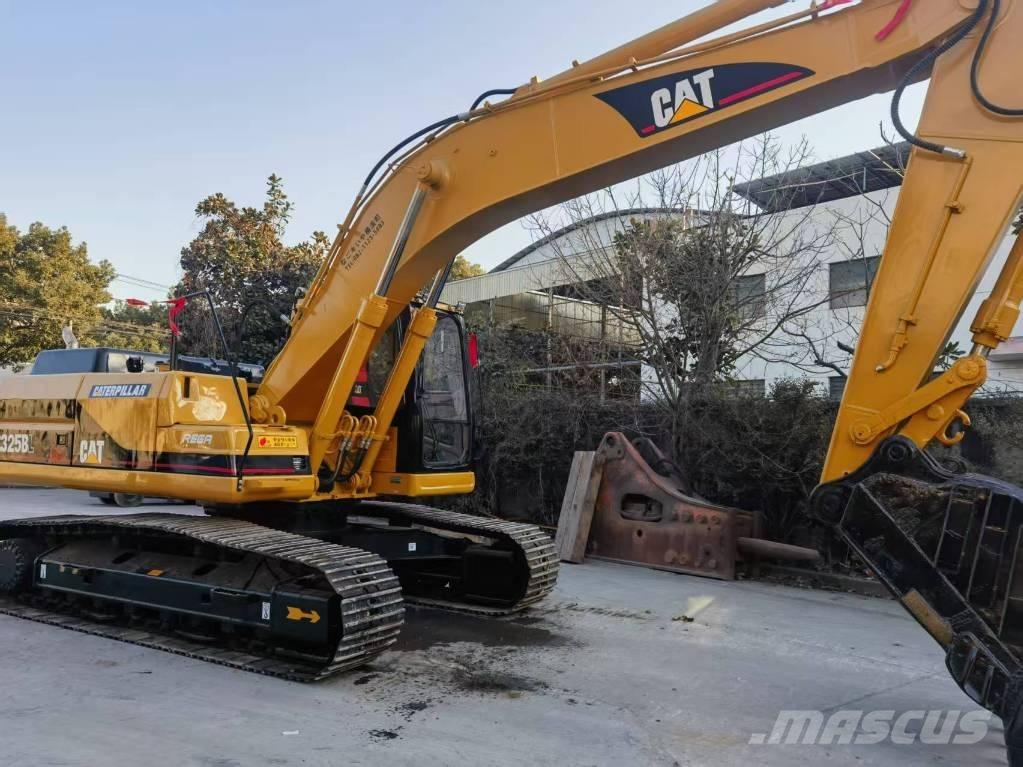 CAT 325 B L Lánctalpas kotrók