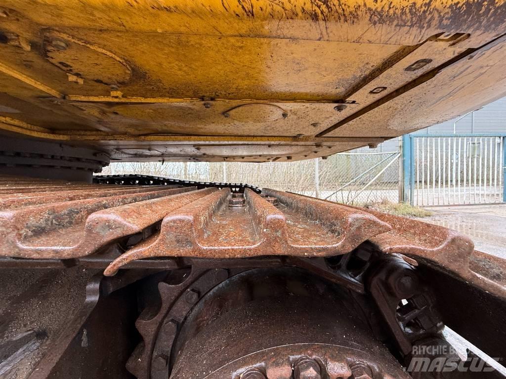 Komatsu HB 215 LC-2 Lánctalpas kotrók