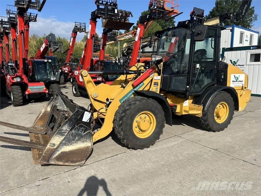 CAT 906 (9145) Univerzális rakodók