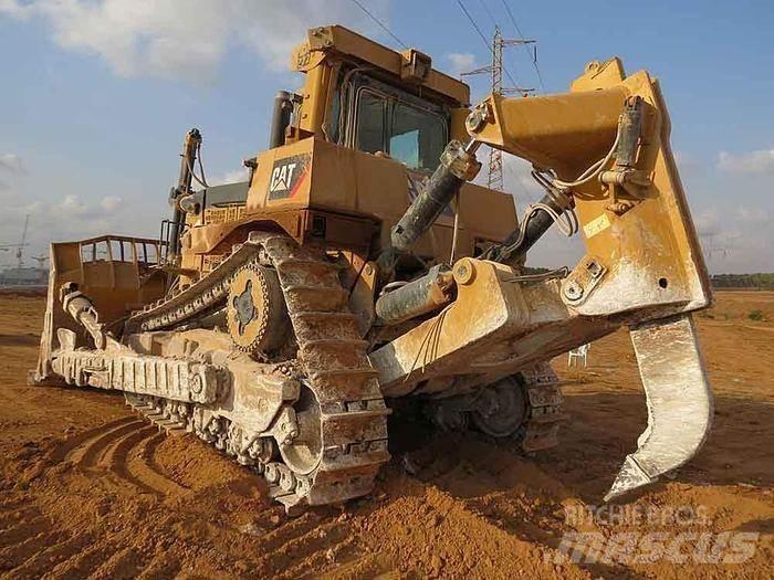 CAT D10 T lánctalpas dózerek