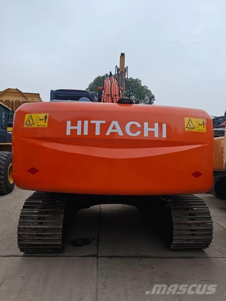 Hitachi ZX 210 Lánctalpas kotrók