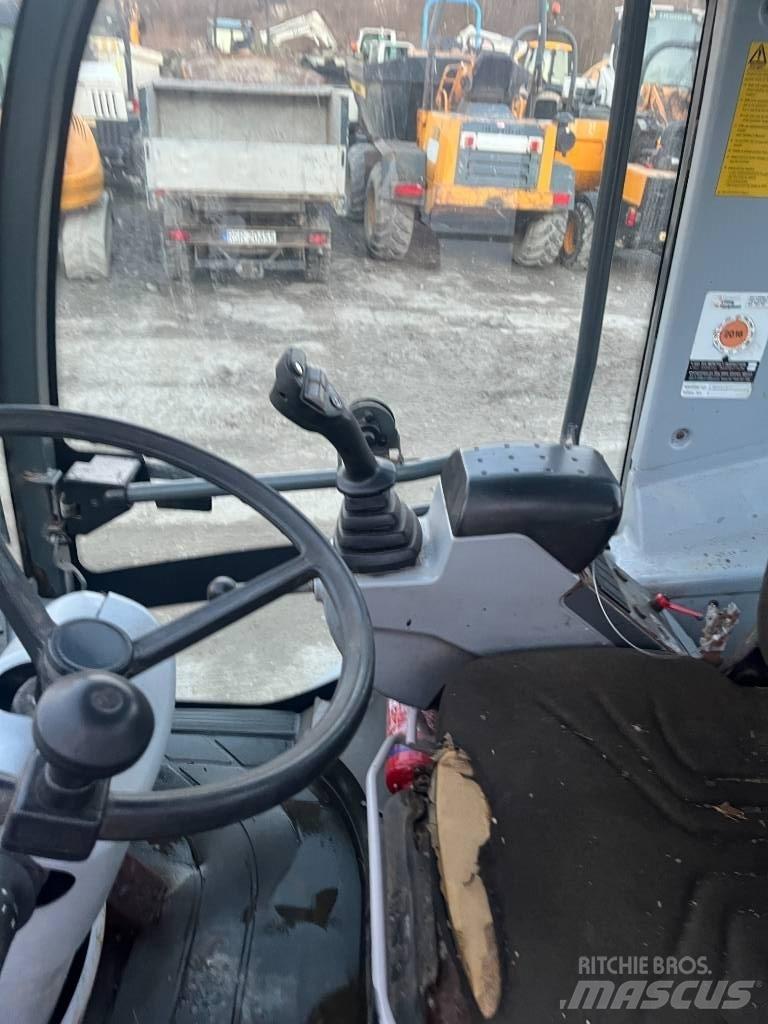 Kramer-allrad 880 Gumikerekes homlokrakodók