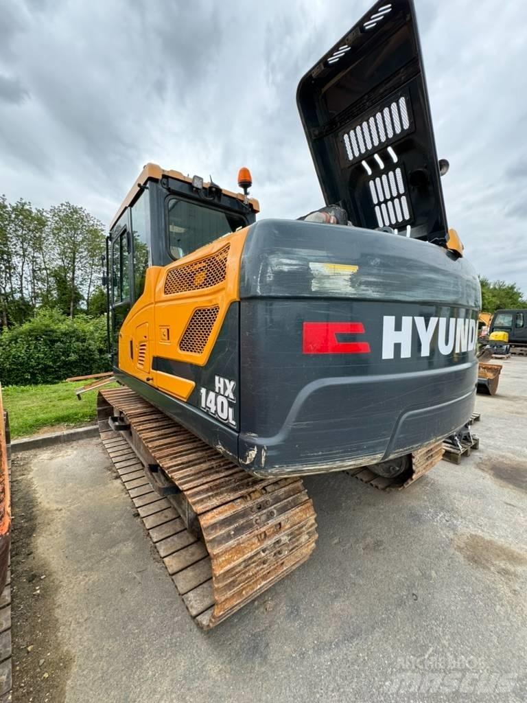 Hyundai HX 140L Lánctalpas kotrók