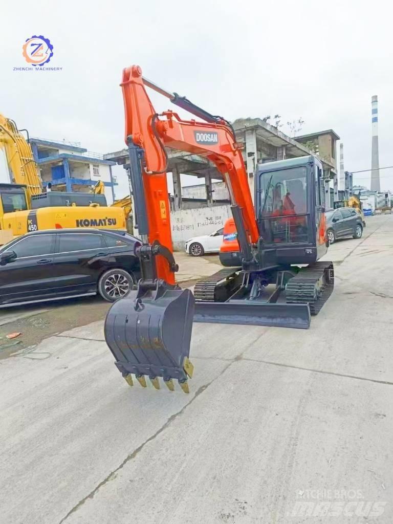 Doosan DX 55 Mini kotrók < 7t