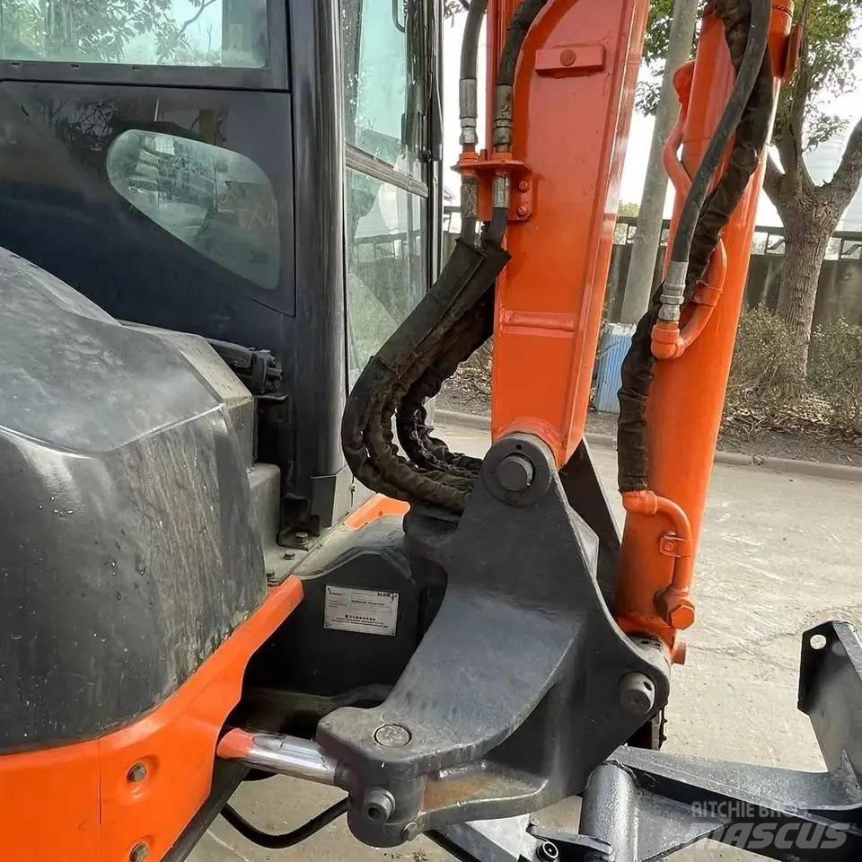 Hitachi ZX50 Mini kotrók < 7t