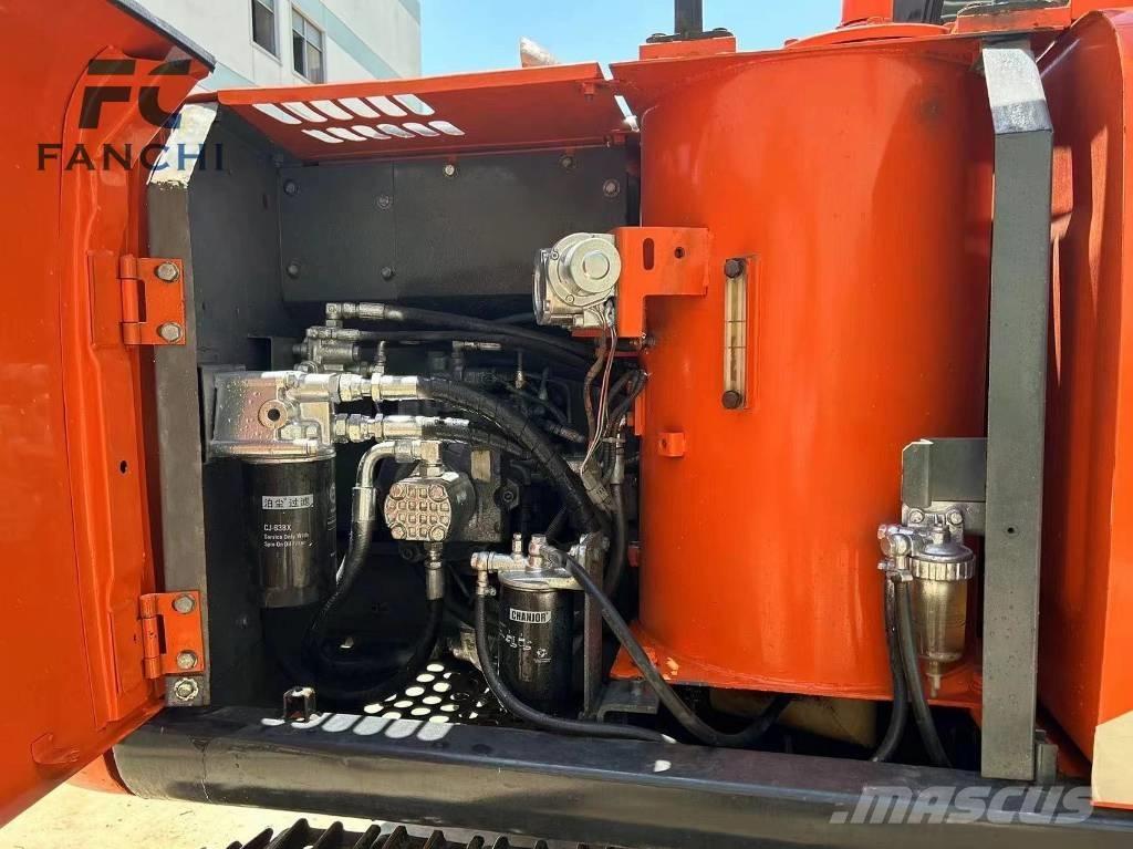 Hitachi ZX 120 Lánctalpas kotrók