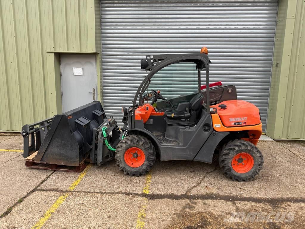 Ausa T 144 H Teleszkópos rakodók