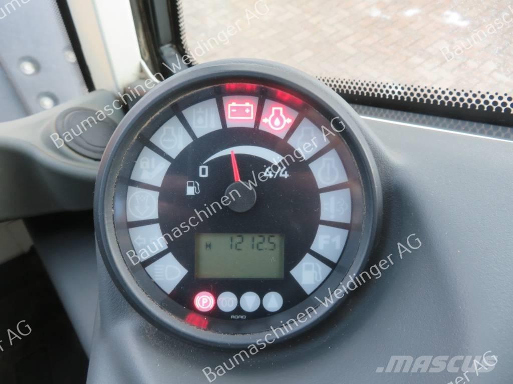 Liebherr 506 Gumikerekes homlokrakodók