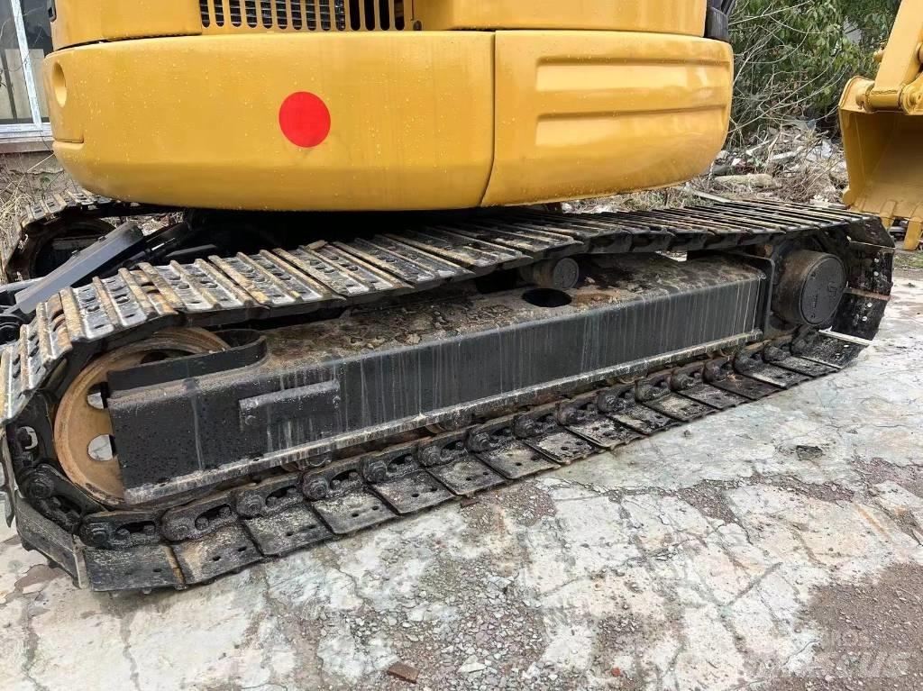 CAT 303c Mini kotrók < 7t