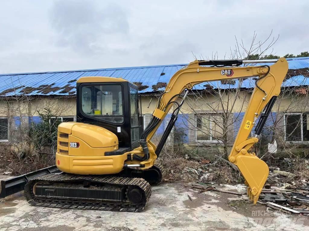 CAT 303c Mini kotrók < 7t