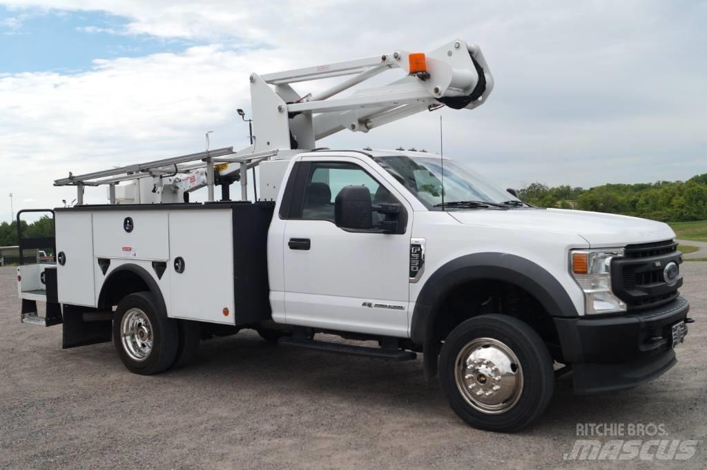Ford F 550 XL SD Teherautóra szerelt emelők és állványok