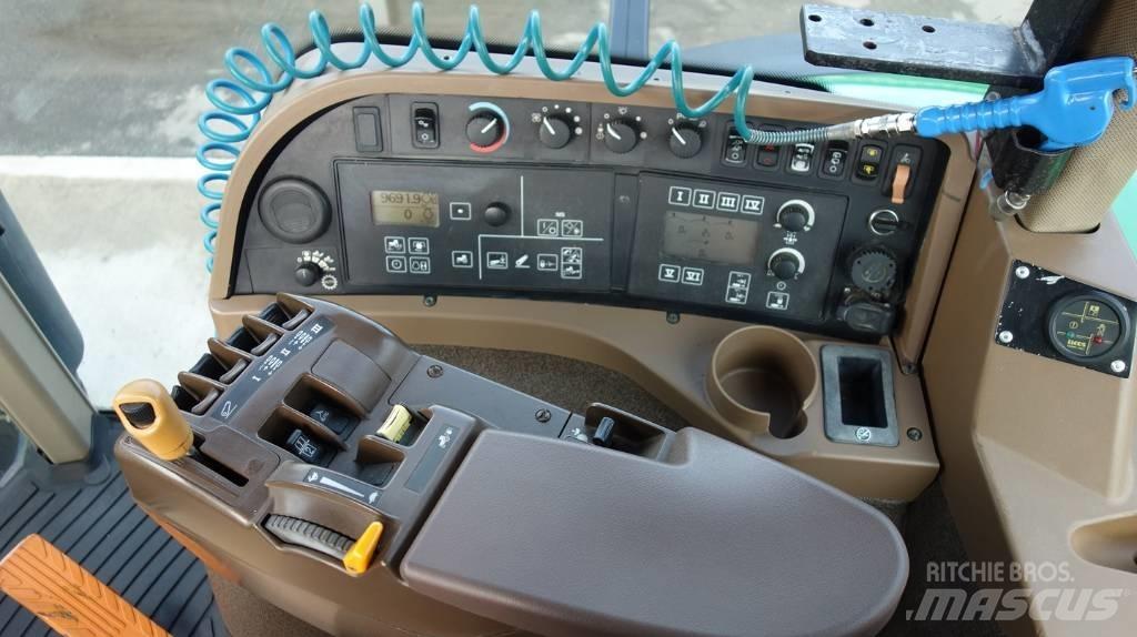 John Deere 8230 ILS Traktorok