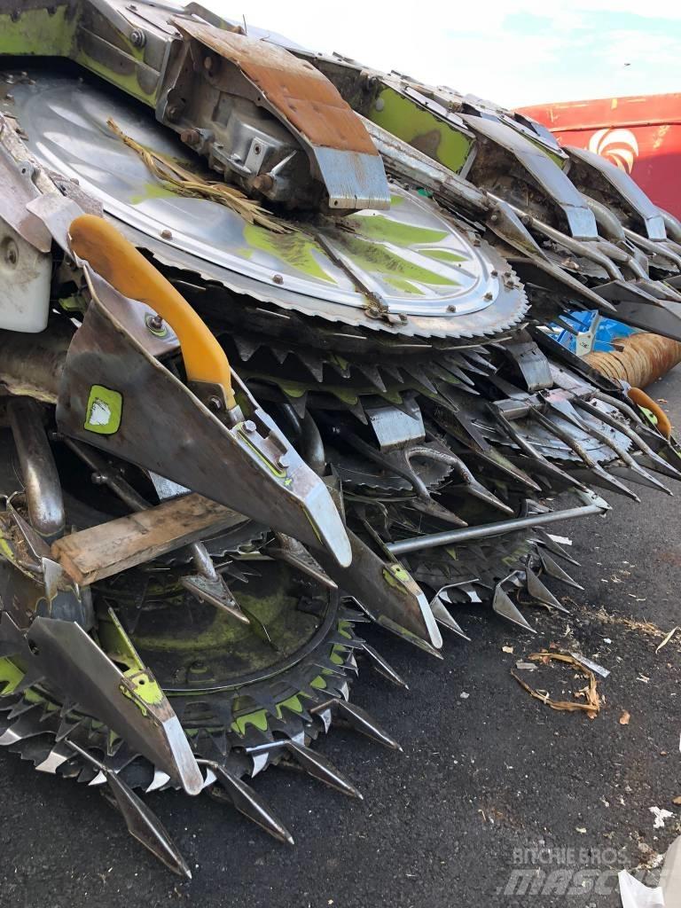 CLAAS Orbis 900 Önjáró szecskázók