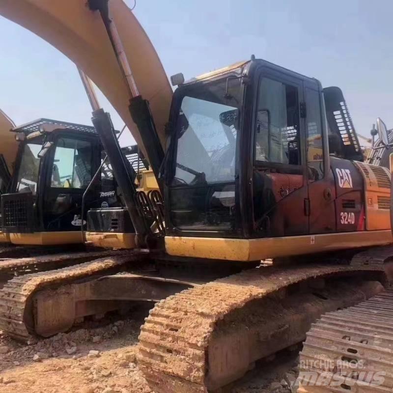 CAT 324 Lánctalpas kotrók