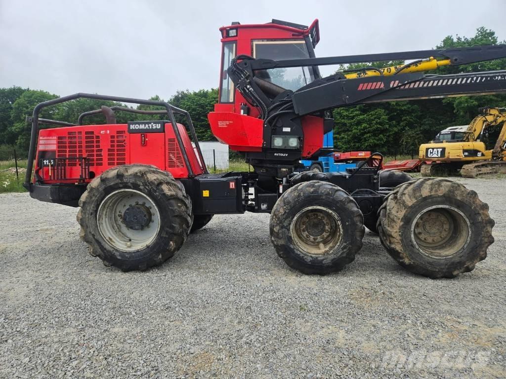 Komatsu 911.5 Betakarítók