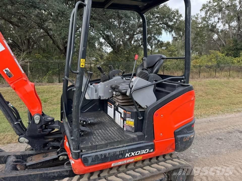 Kubota KX 030-4 Mini kotrók < 7t