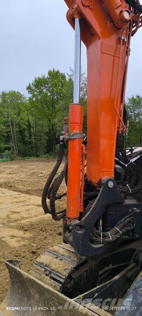 Hitachi Zaxis 85 USB Közepes (midi) kotrók 7 t - 12 t