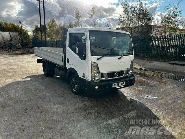 Nissan NT400 Cabstar Kis teherszállító/Platós kocsi