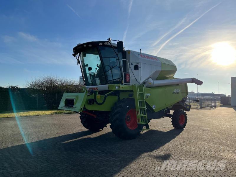 CLAAS AVERO 240 Kombájnok