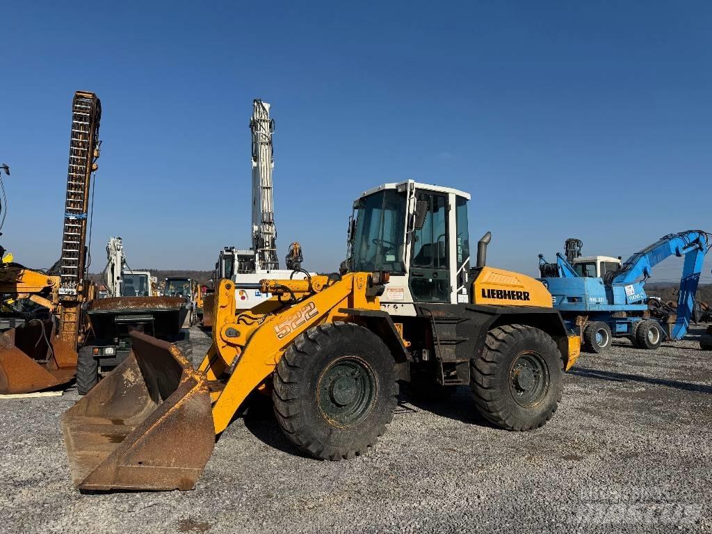 Liebherr L 522 Gumikerekes homlokrakodók