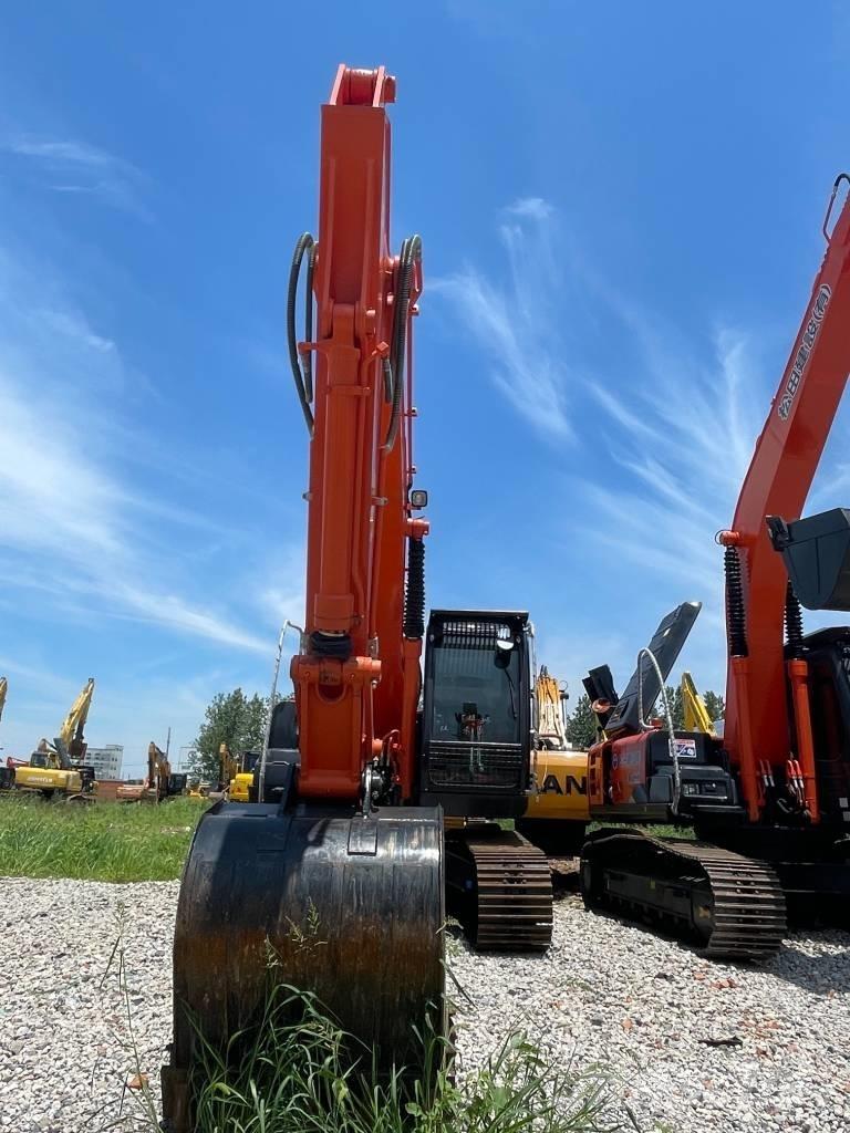 Hitachi ZX200 Lánctalpas kotrók