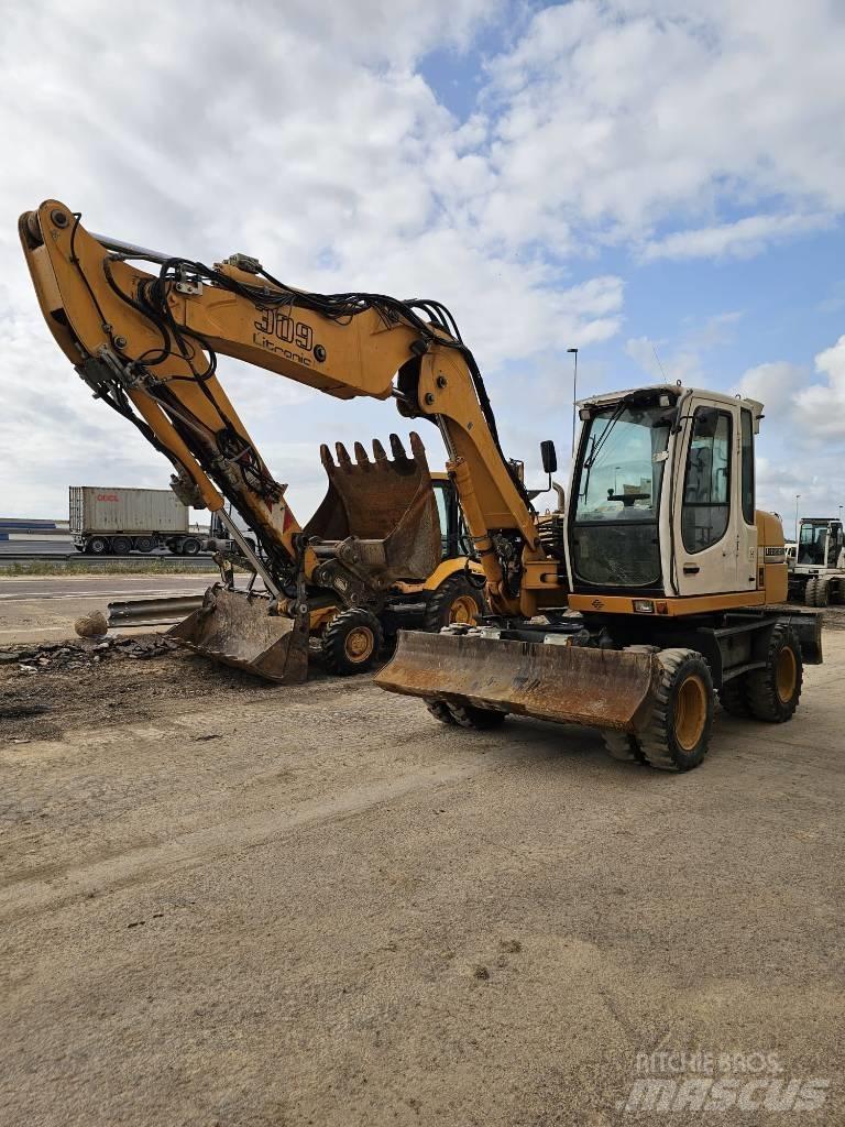 Liebherr A 309 Gumikerekes kotrók