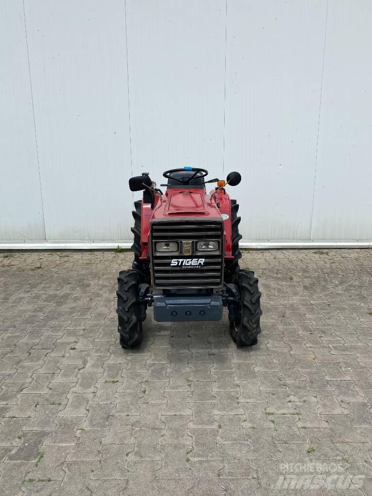 Shibaura P15 Kompakt traktorok