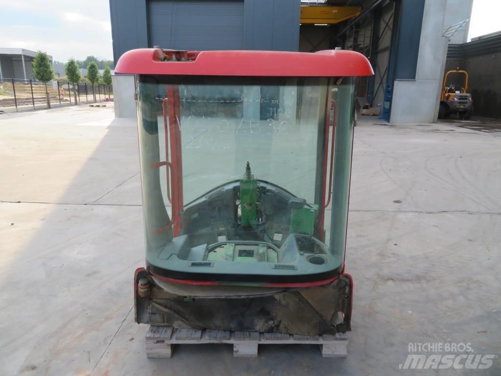 Volvo L30B / L35B Vezetőfülke és belső tartozékok